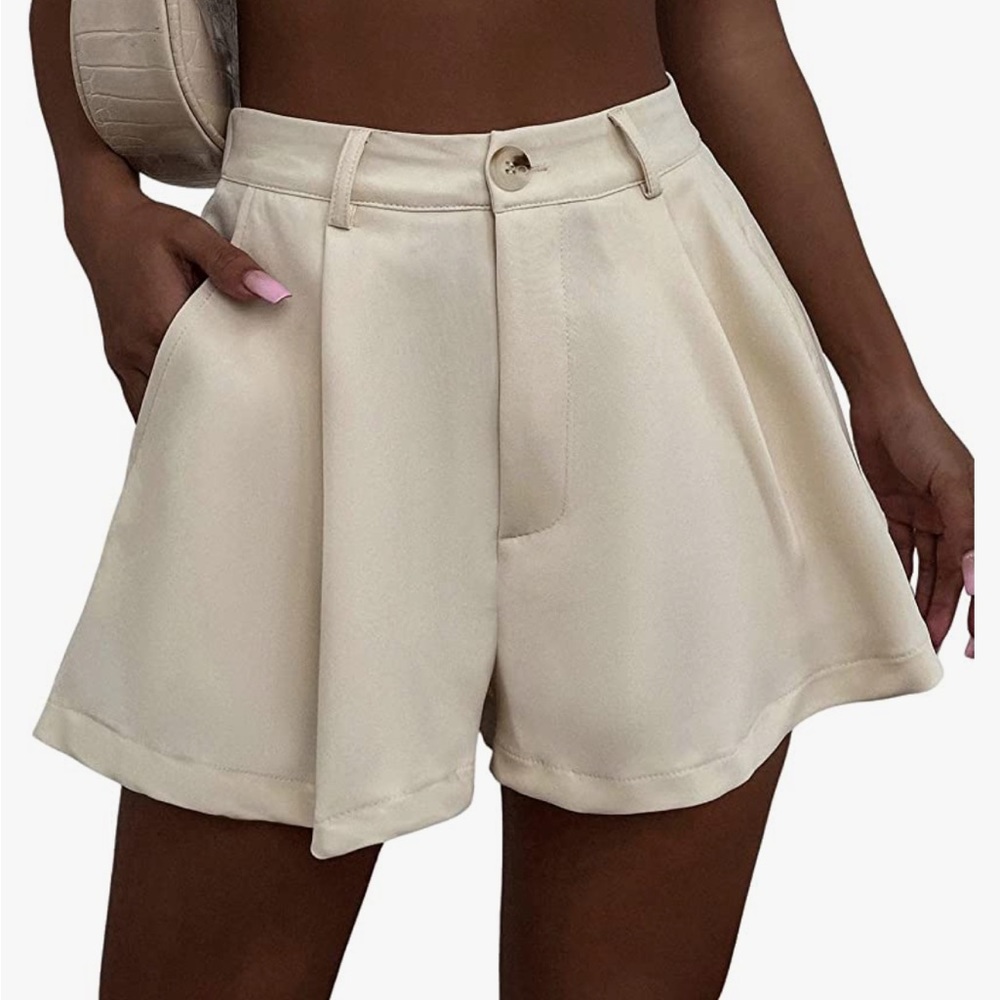 Women's Solid High Waisted Wide Leg Casual Pleated Shorts with Pocket